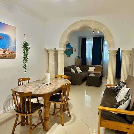 Beach Front 3-Bedroom Holiday Home Mellieħa Zewnętrze zdjęcie